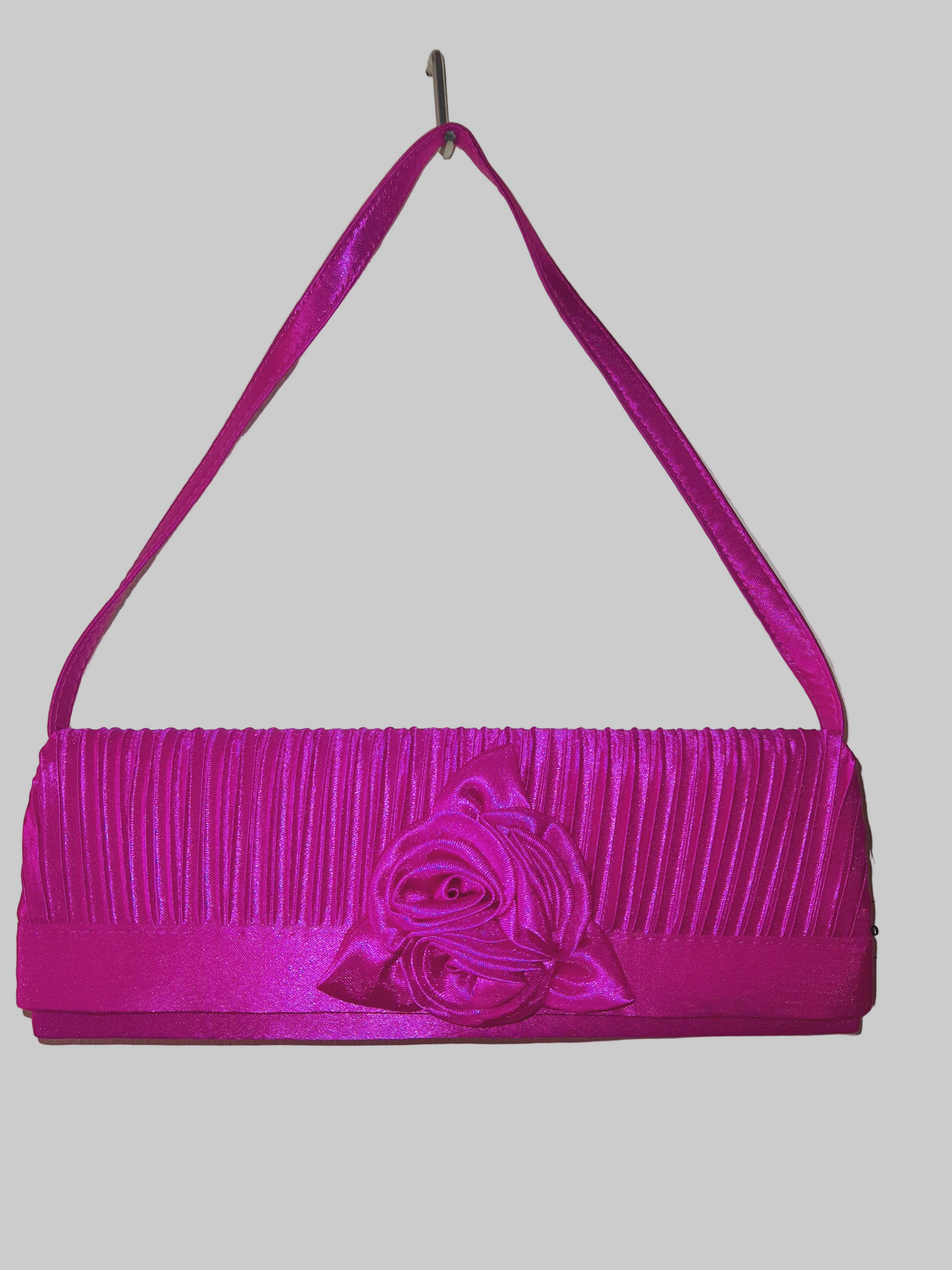 Pochette de soirée fleur triangle