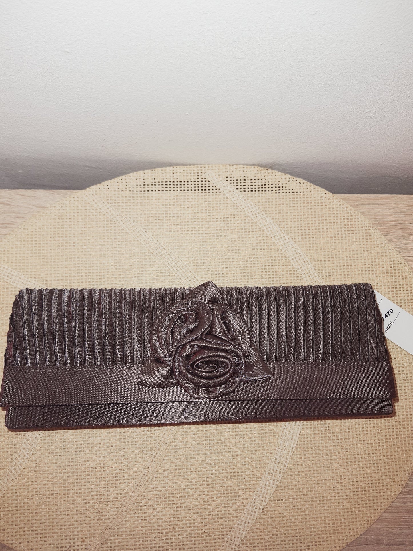 Pochette de soirée fleur triangle